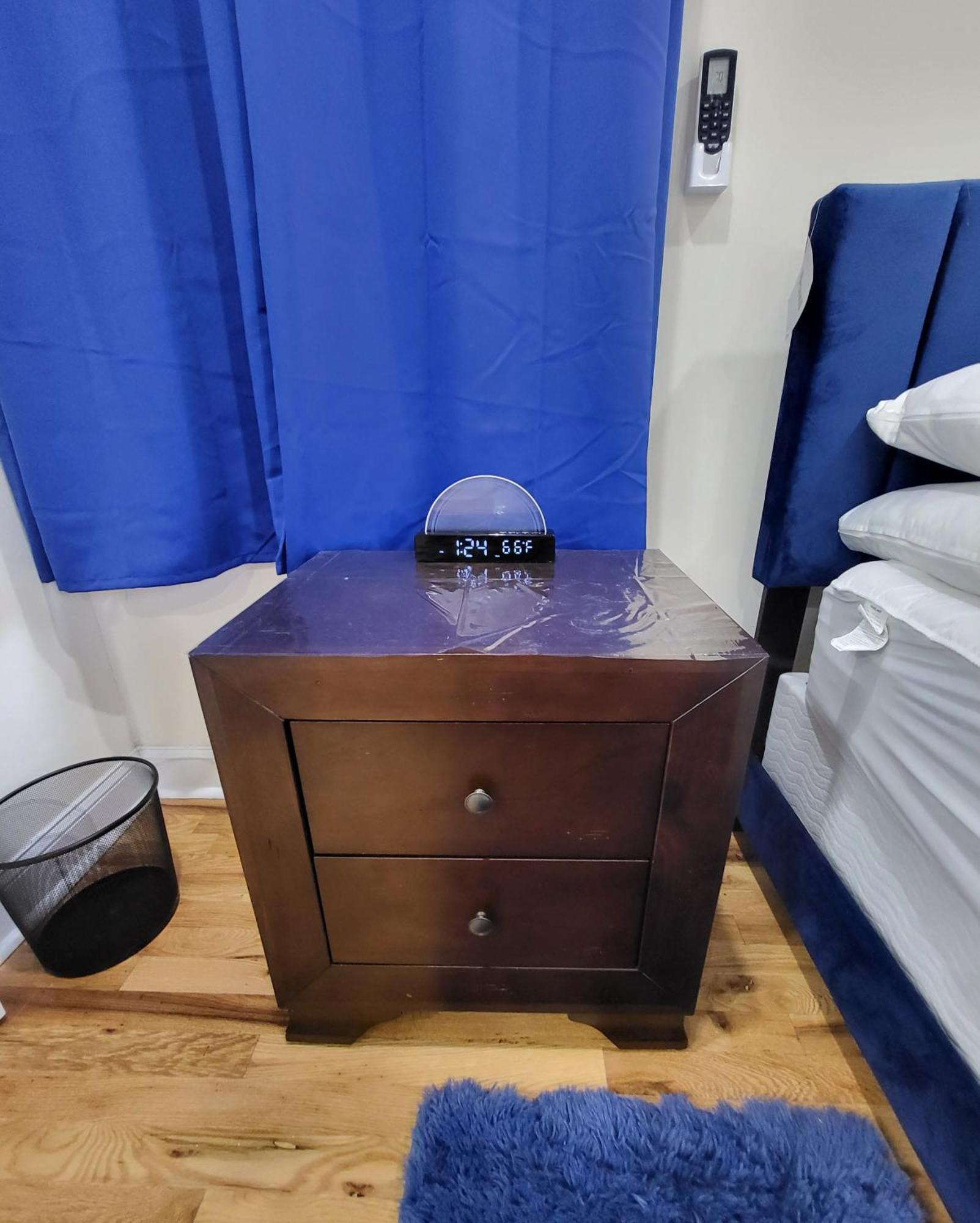 Ooohlala! 2 Beds And 2 Full Baths W/free Parking Newark