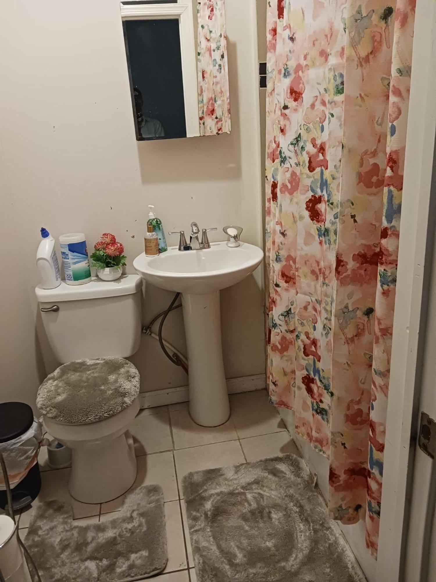 Fada 281 Ridgewood Ave Newark, New Jersey Near Ewr Airport Apartment *