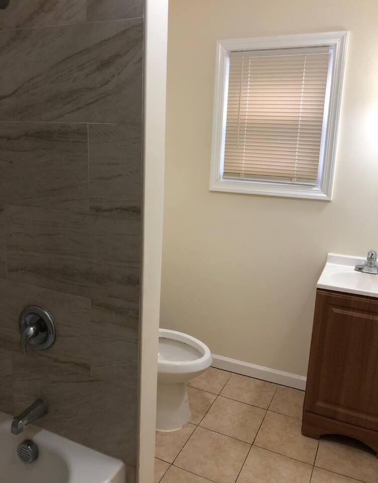 Large And Private 3 Bedroom And 1 Bathroom Near International Airport Ewr And New York Apartment Newark
