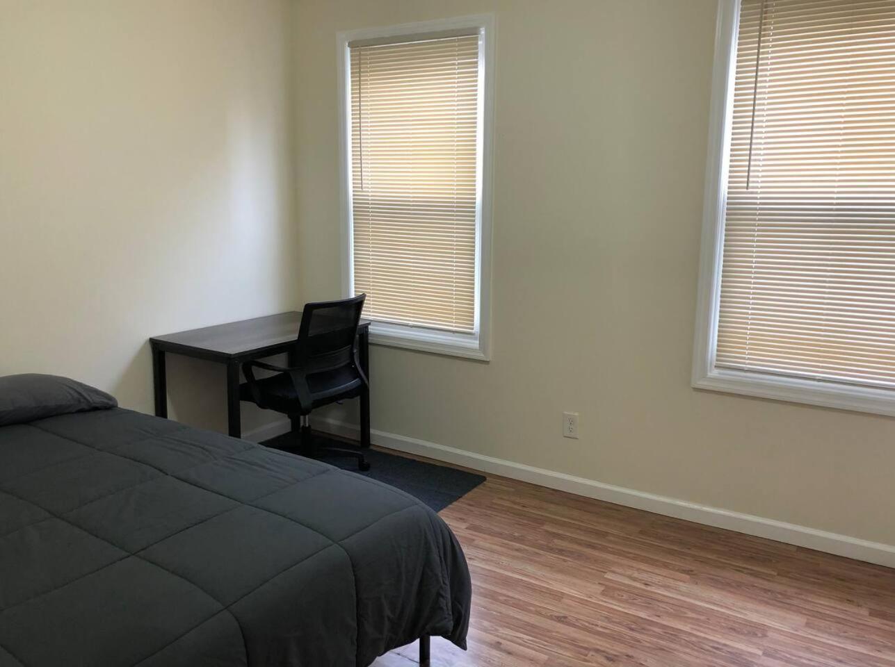 Large And Private 3 Bedroom And 1 Bathroom Near International Airport Ewr And New York Apartment