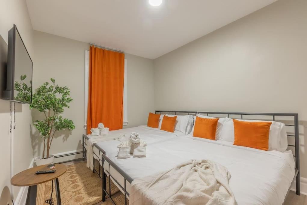 2 Days Get 40 Percent Off For, Sleeps 6 & 2 Queen Apartment