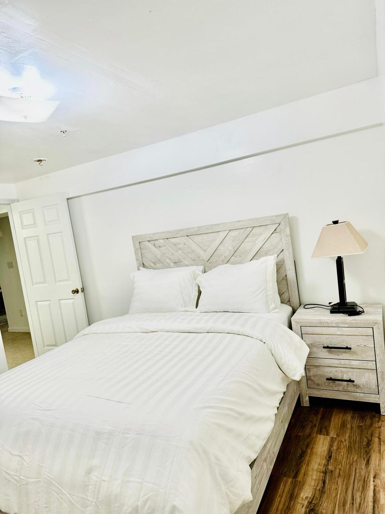 Cozy Evergreen By Airport Apartment