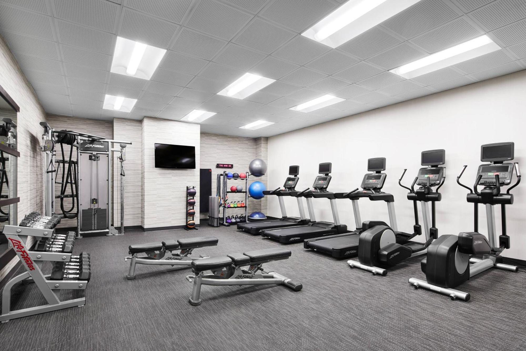 Courtyard By Marriott Downtown Newark
