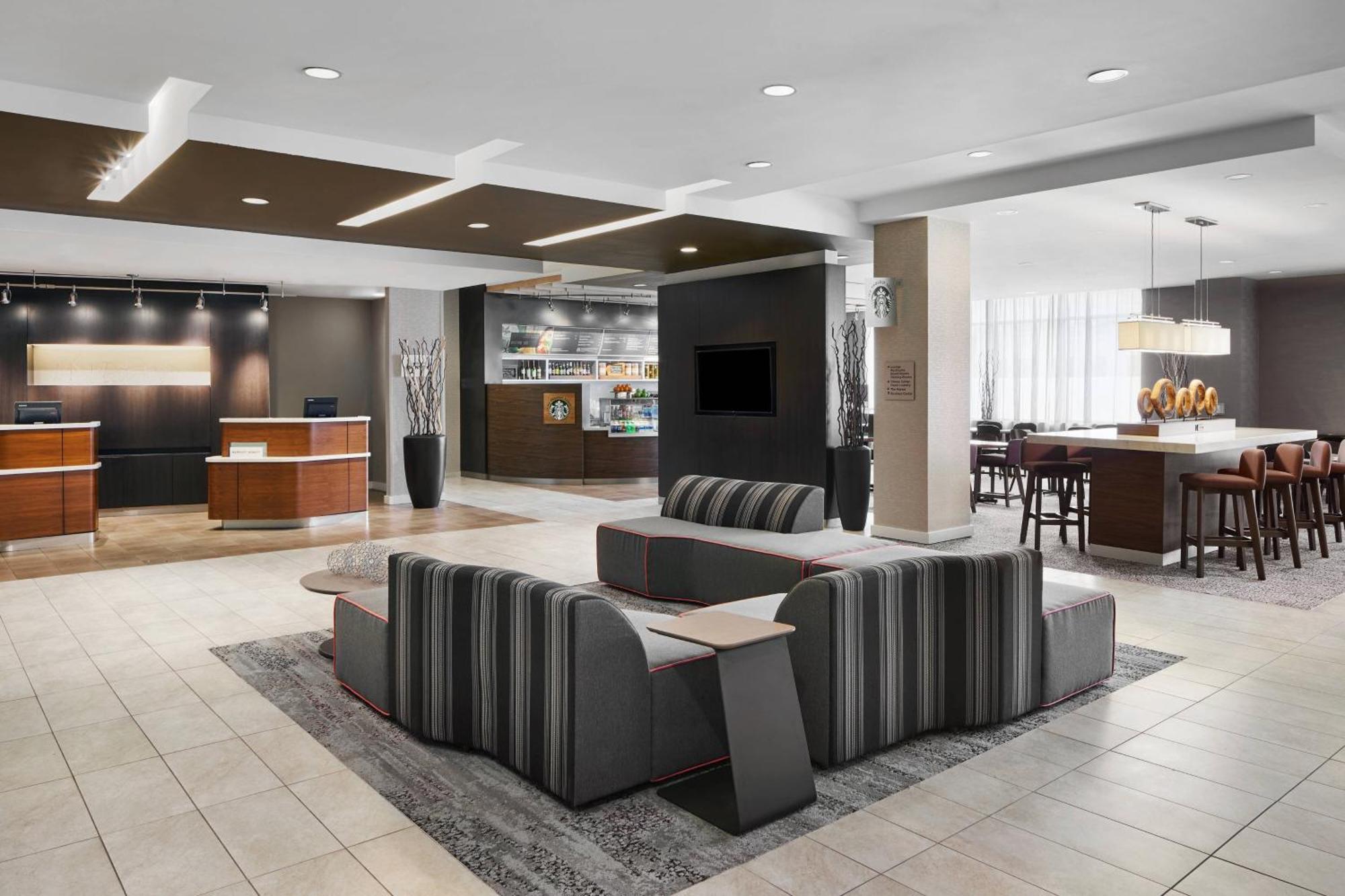 Courtyard By Marriott Downtown 3* Newark