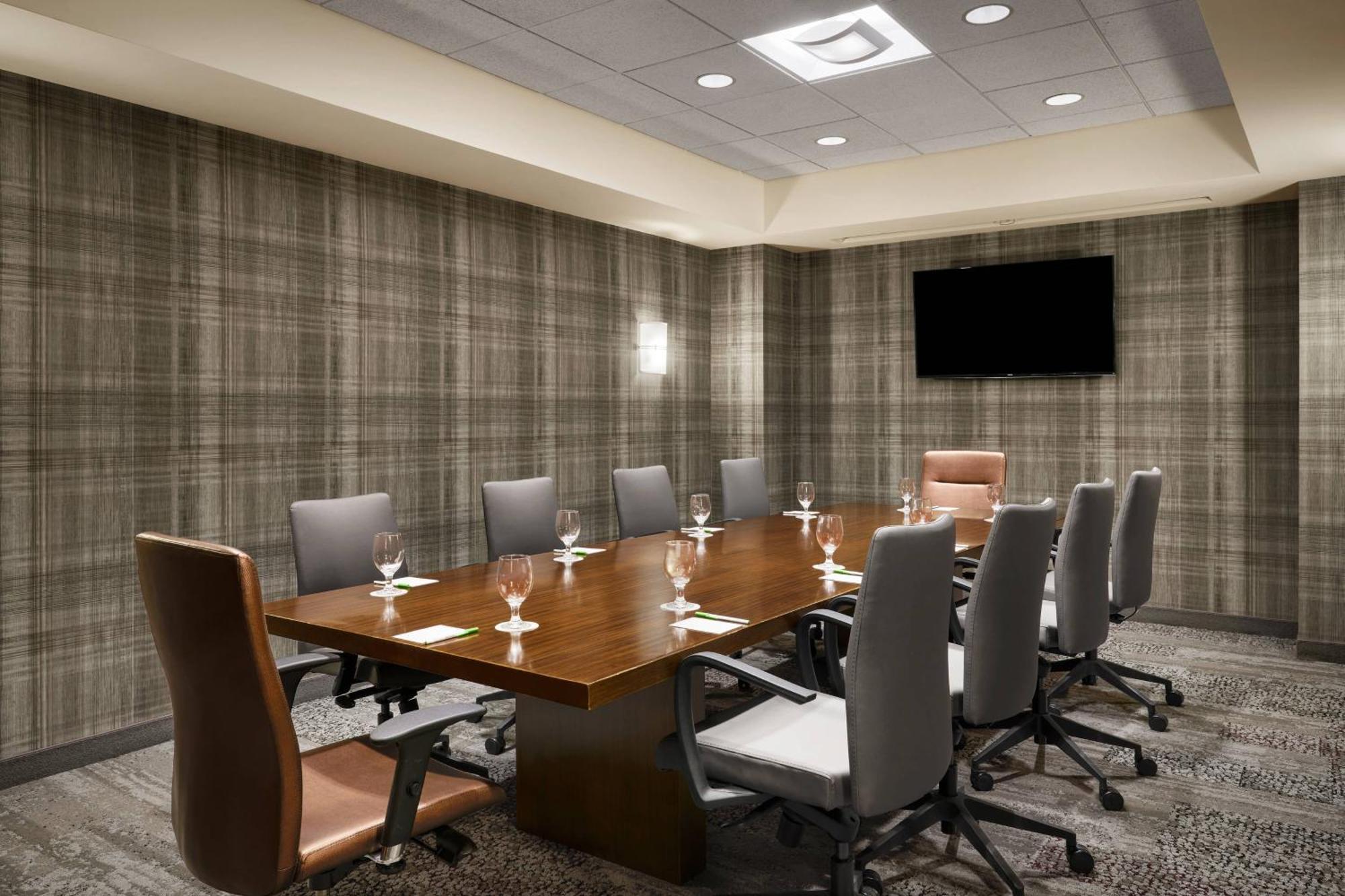 Courtyard By Marriott Downtown Hotel 3*