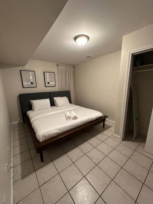 Exquisite 2 Bedroom Ewr Dwt Nyc * Newark