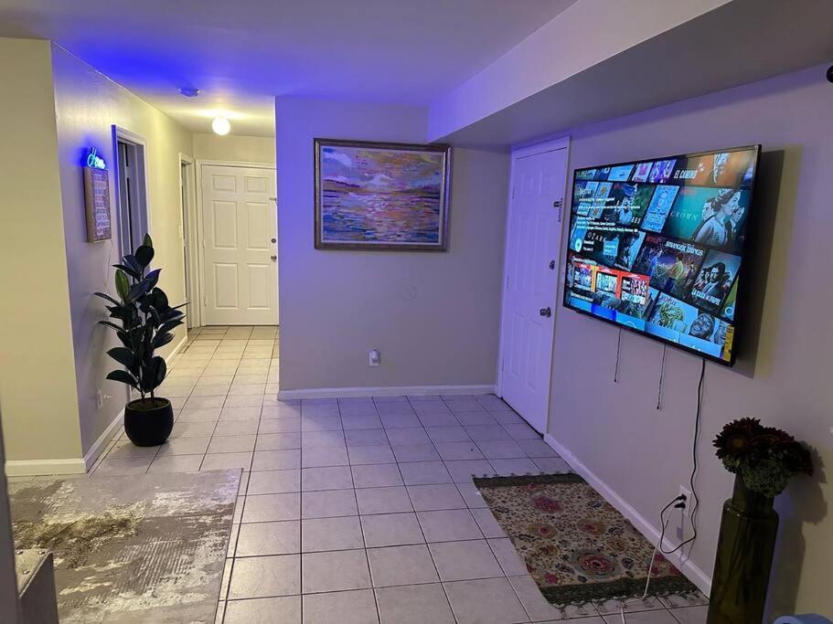 Exquisite 2 Bedroom Ewr Dwt Nyc