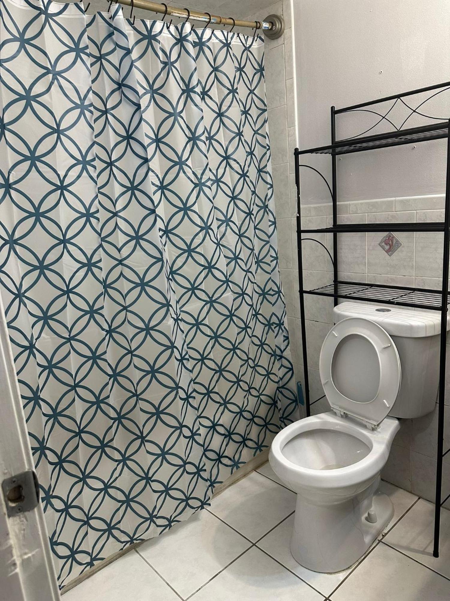 Nwk 457 Rm 112-b Homestay Newark