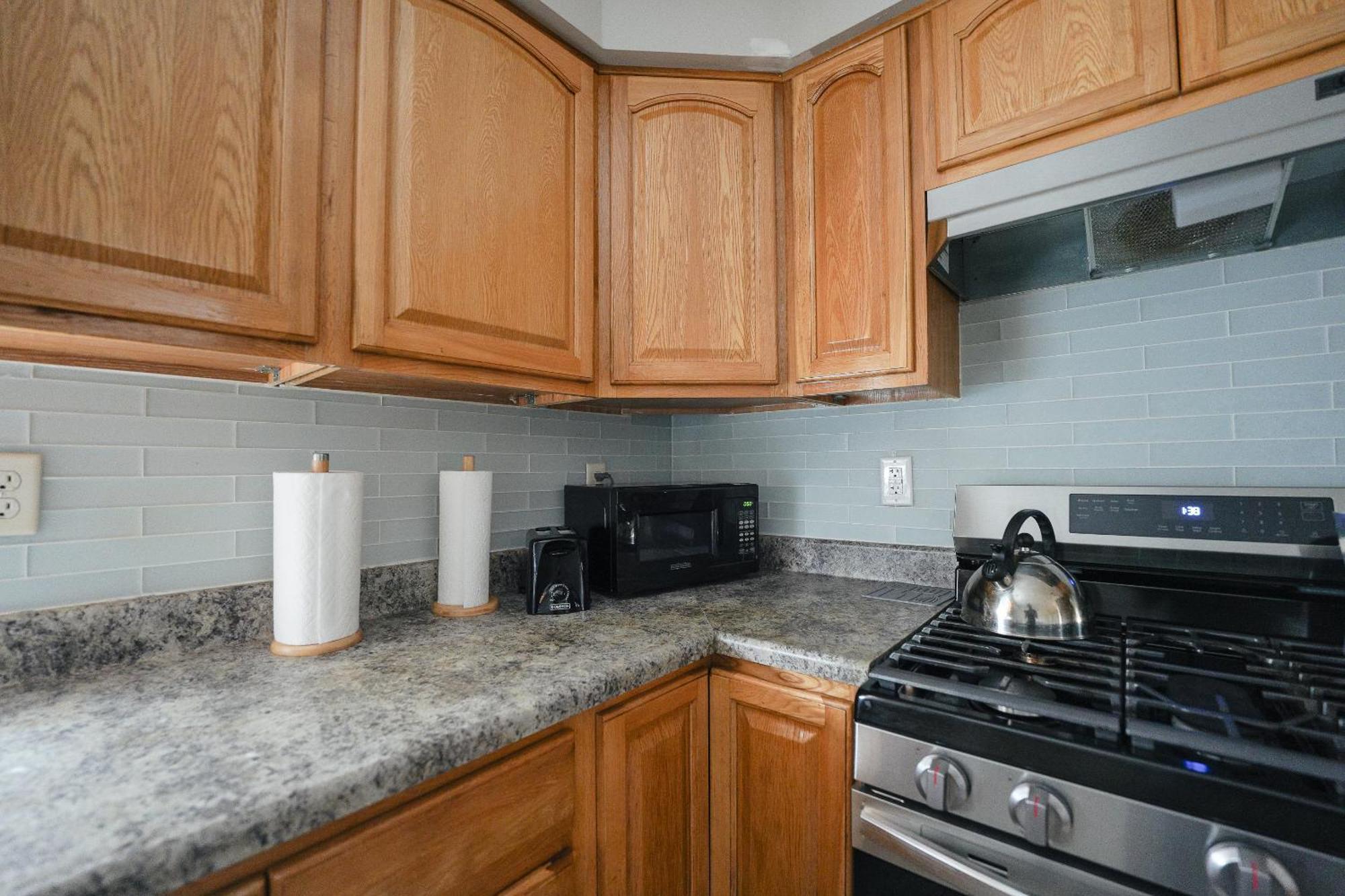 Liberty Gem Brick House - 3 Apartment Newark