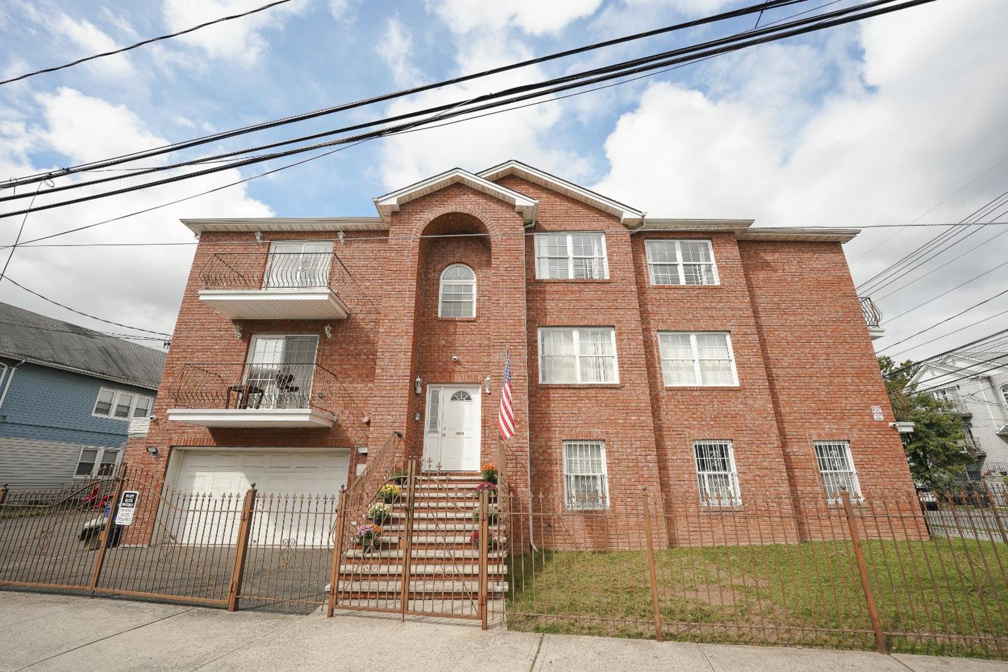 Apartment Liberty Gem Brick House - 3 Newark