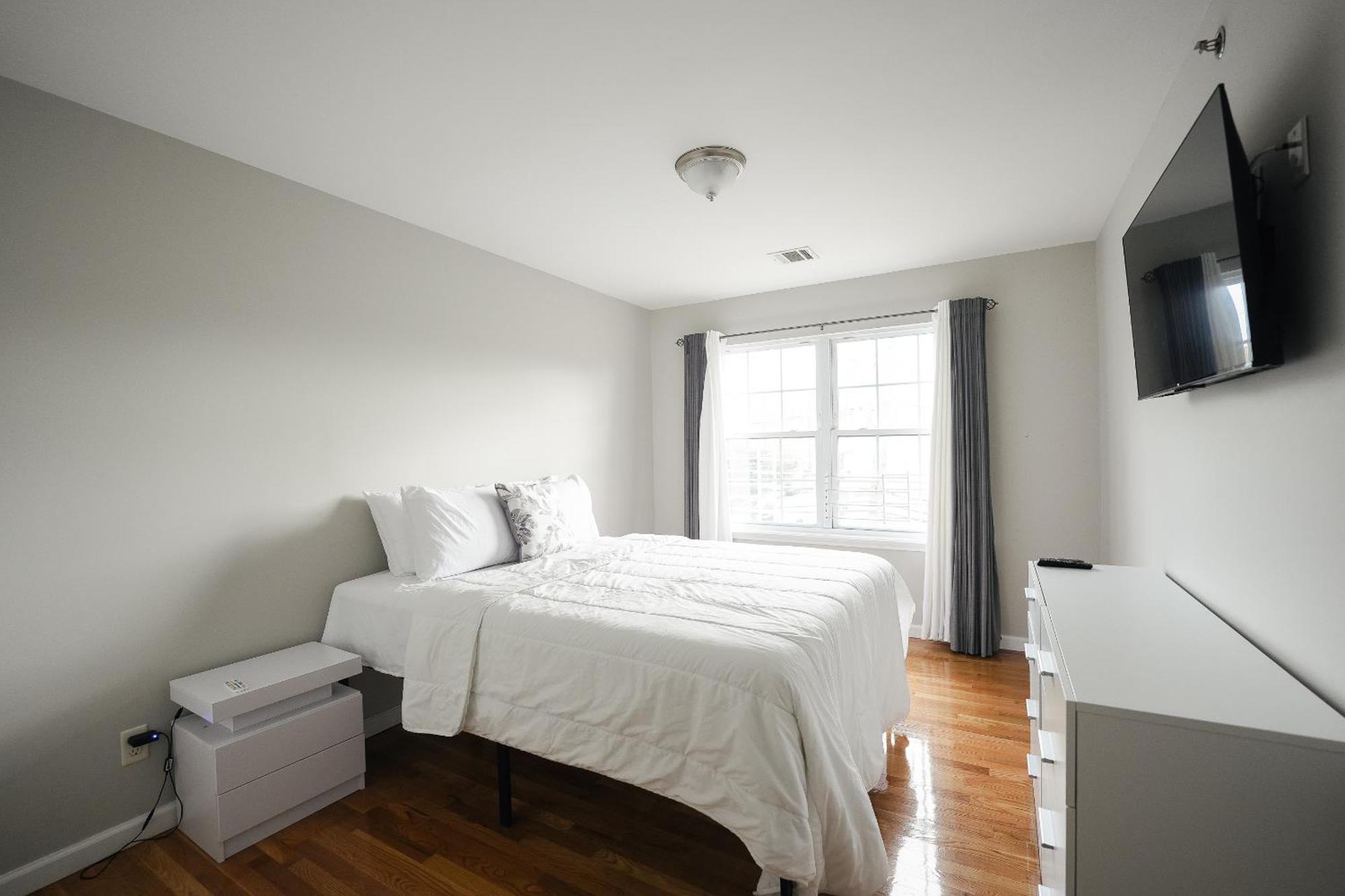 Apartment Liberty Gem Brick House - 3 *