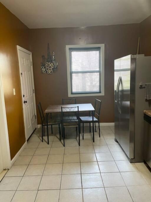 Large 3 Brm 2 Bath Near Ewr Nyc Apartment Newark