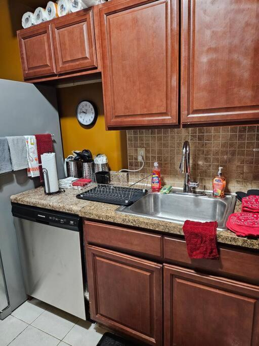 Large 3 Brm 2 Bath Near Ewr Nyc Apartment