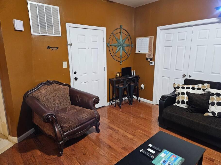 Large 3 Brm 2 Bath Near Ewr Nyc Newark