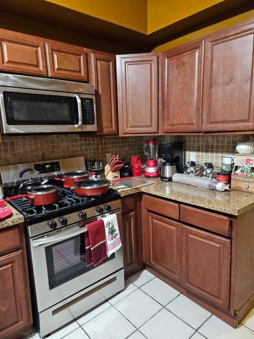 Large 3 Brm 2 Bath Near Ewr Nyc Apartment