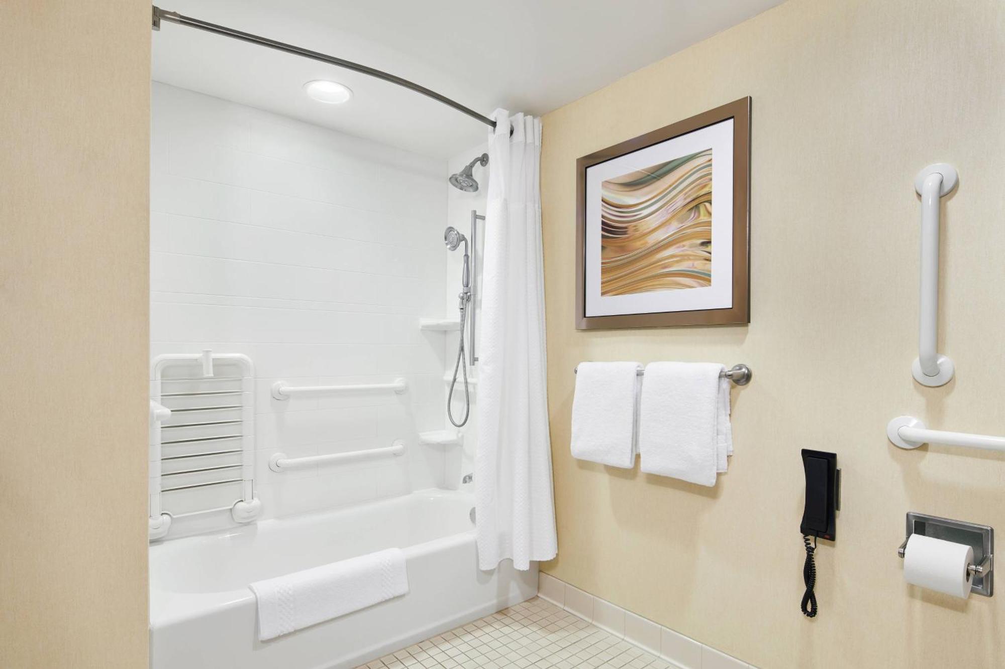 Courtyard By Marriott Downtown Hotel Newark