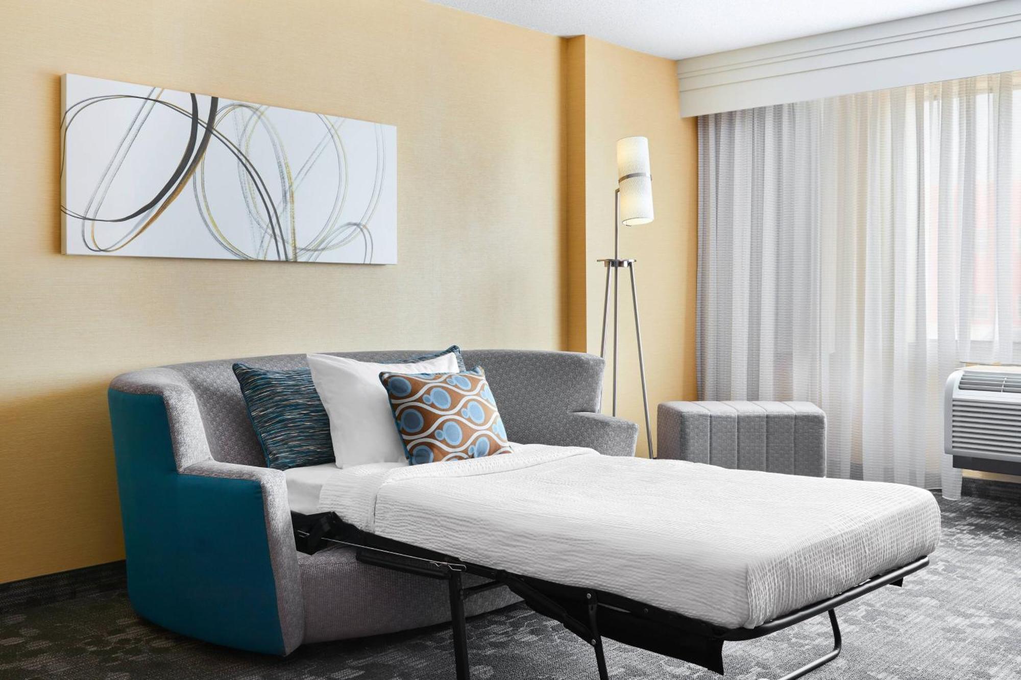 Courtyard By Marriott Downtown Hotel Newark