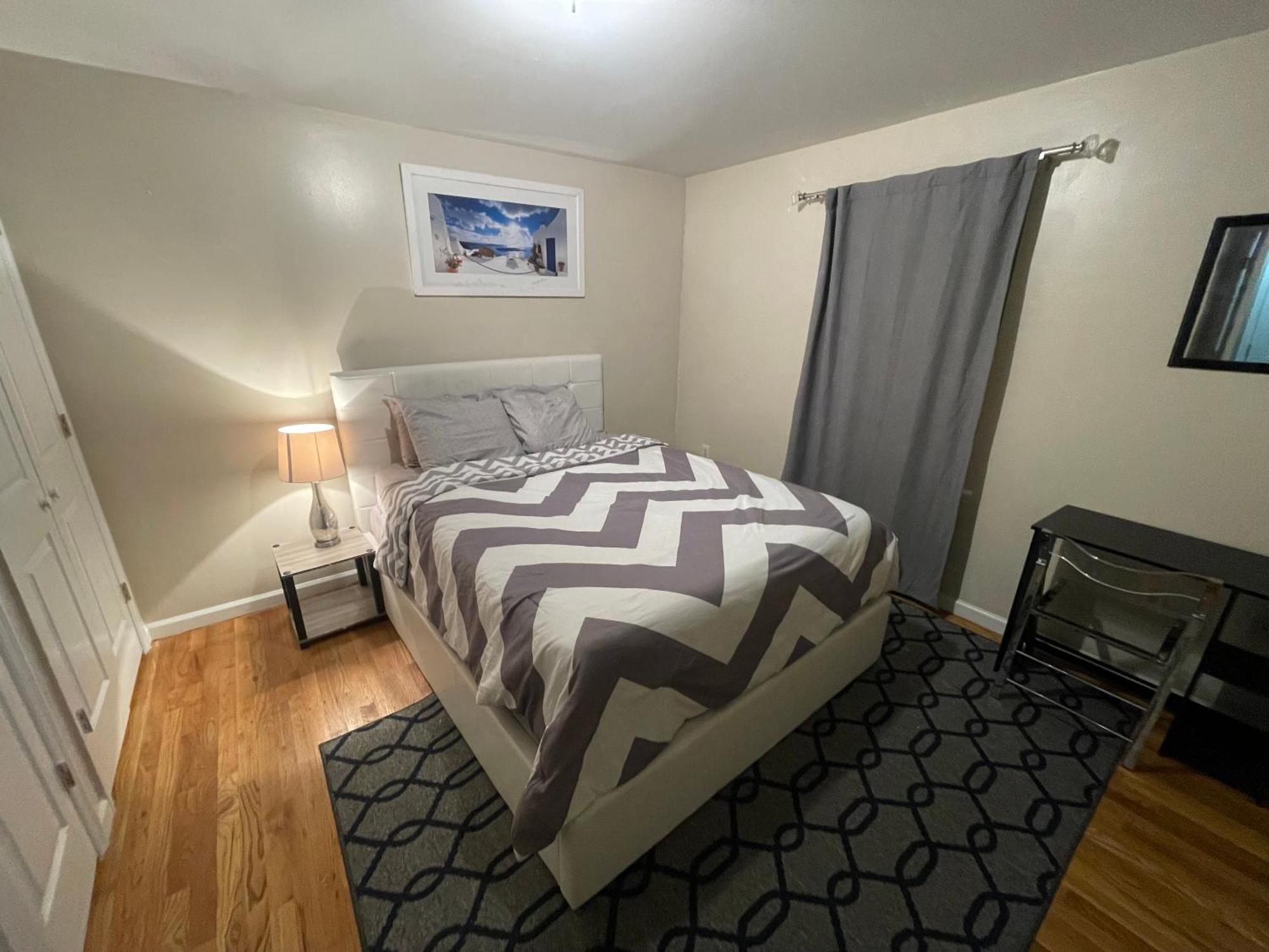 4 Bedroom Apt In Apartment *