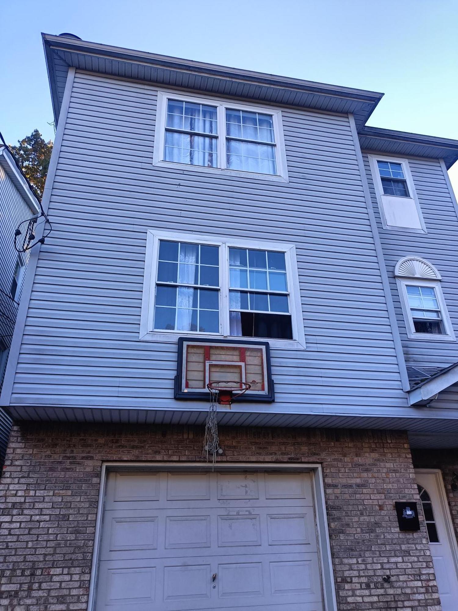 Fada - 38 Yates Ave *