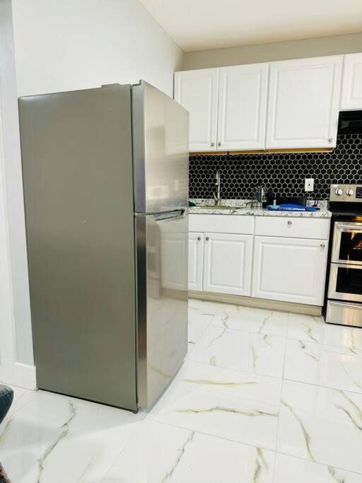 Luxury 2 Bedrooms 1 Bathroom Near Nyc And Ewr * Newark