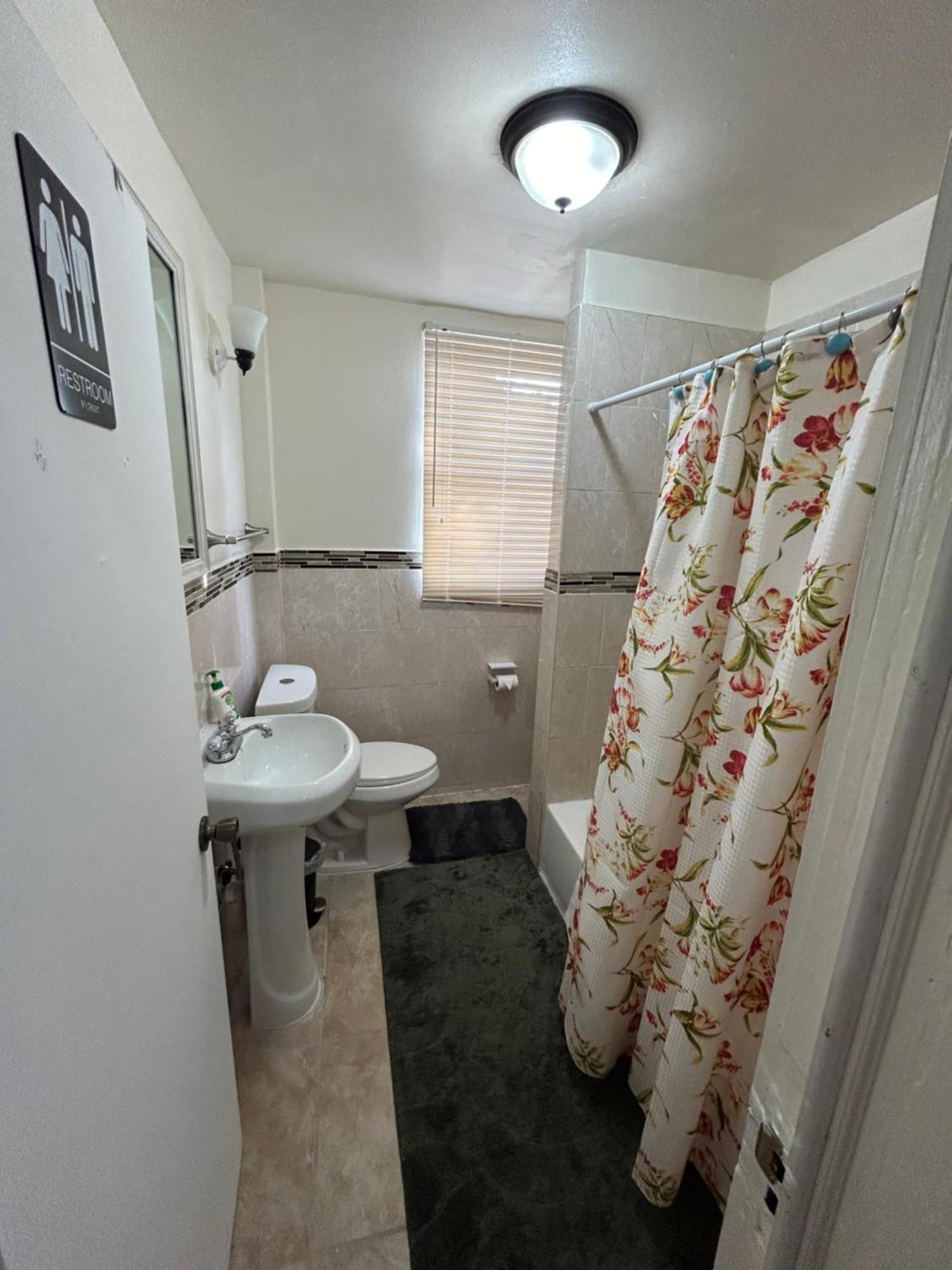 2f4-chelsea In-unit Washer Dryer And Tv Homestay Newark