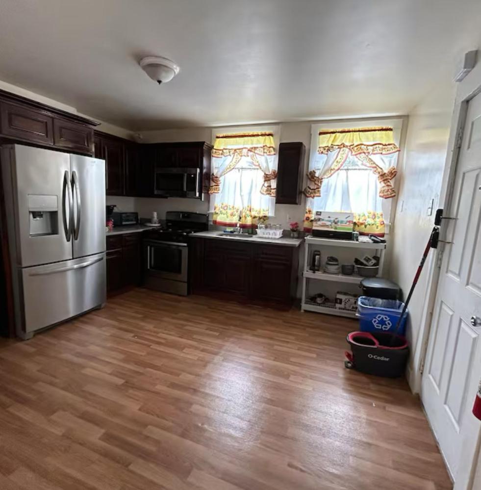 2f4-chelsea In-unit Washer Dryer And Tv *