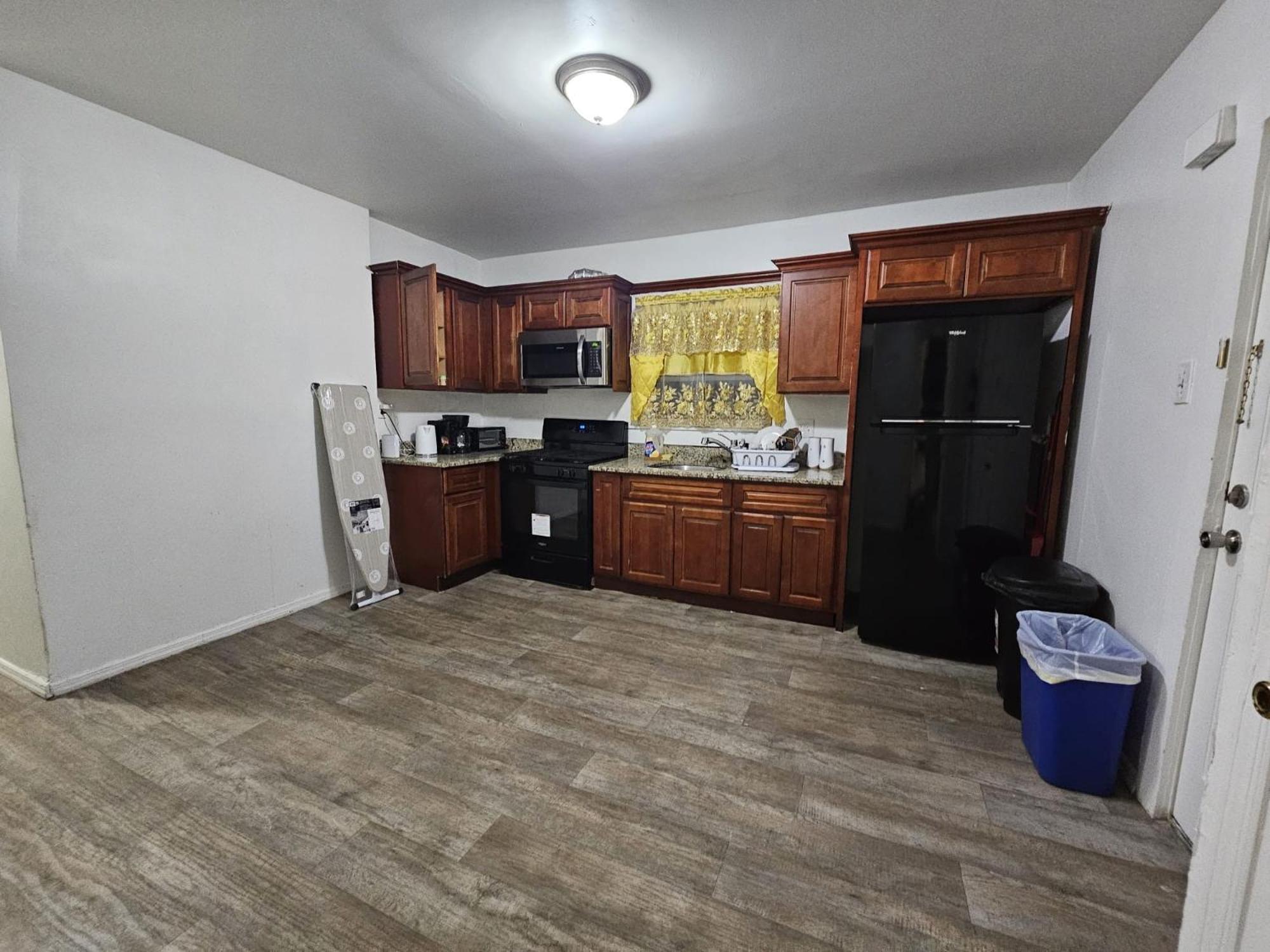 3f8-chelsea In-unit Washer Dryer And Tv Newark