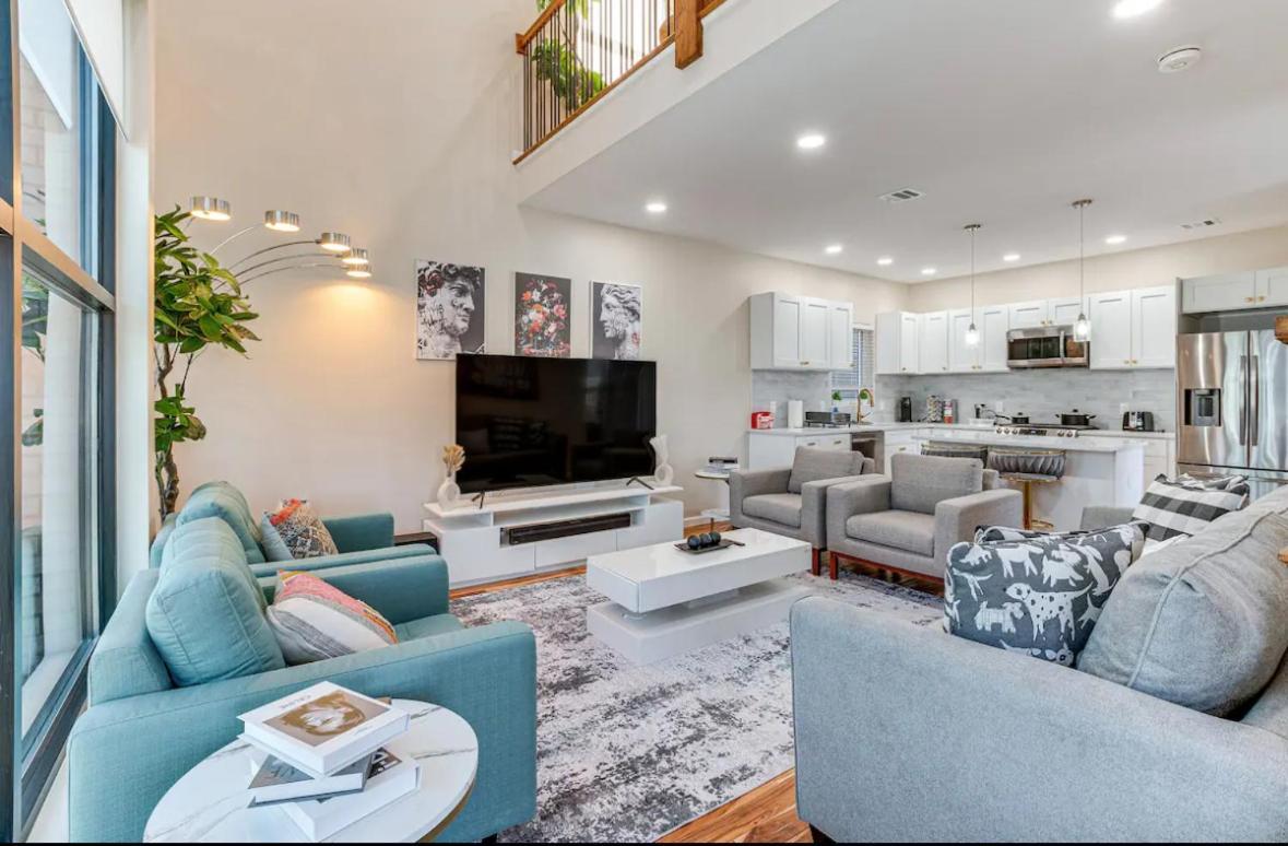 Townhouse - Urban Living With Rooftop Deck! Holiday home *