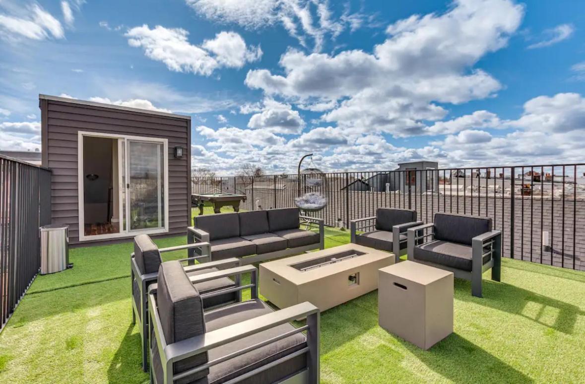 Townhouse - Urban Living With Rooftop Deck! * Newark