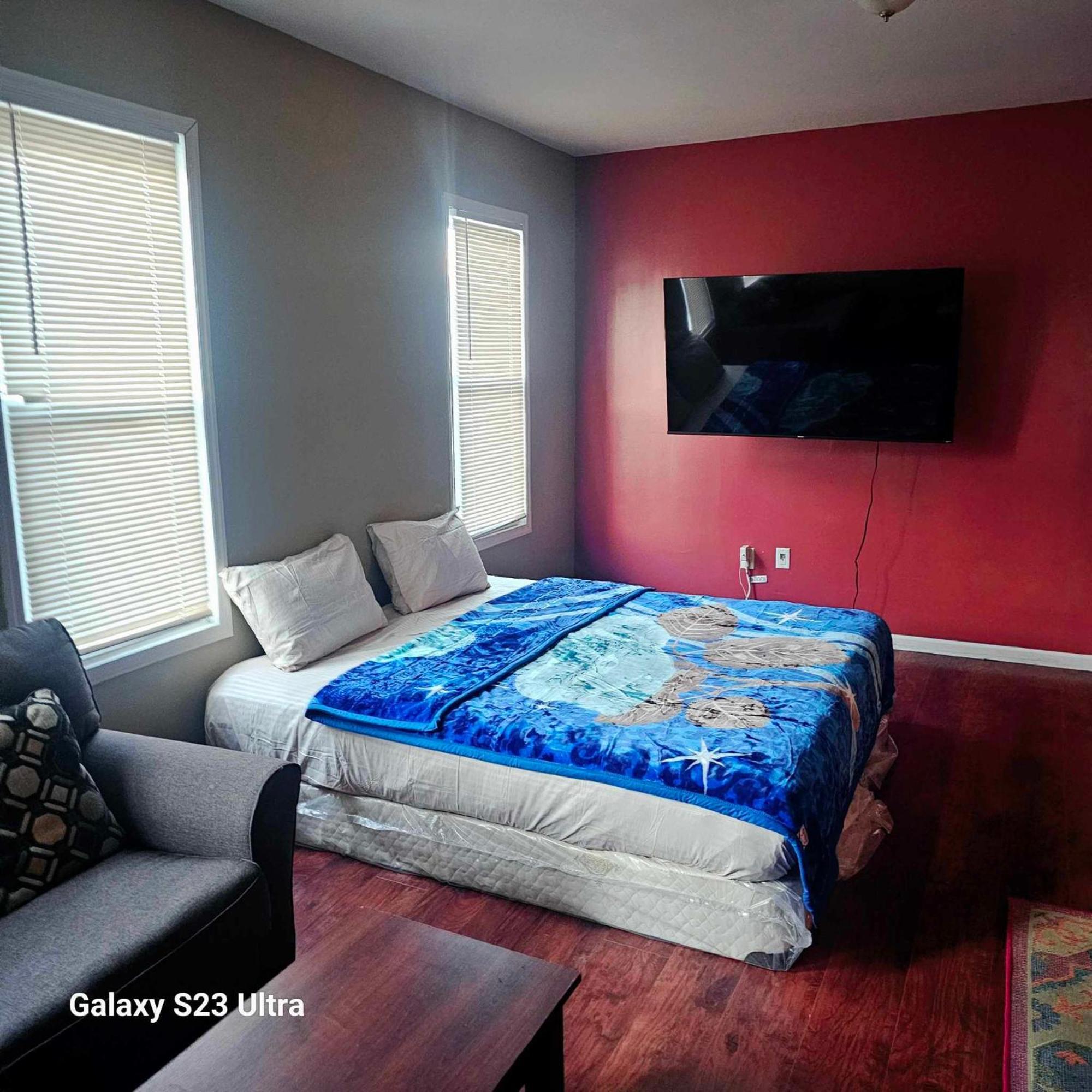 Guest house Divine & - 283 Lehigh Ave