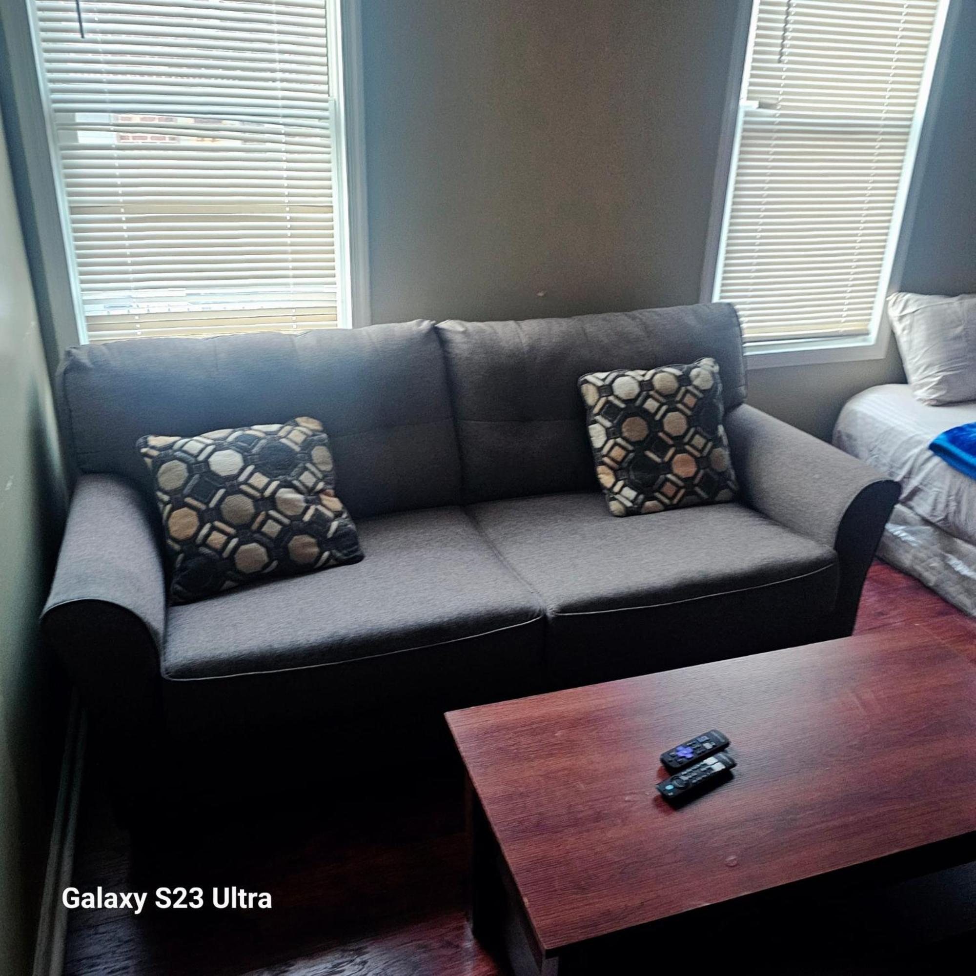 Guest house Divine & - 283 Lehigh Ave