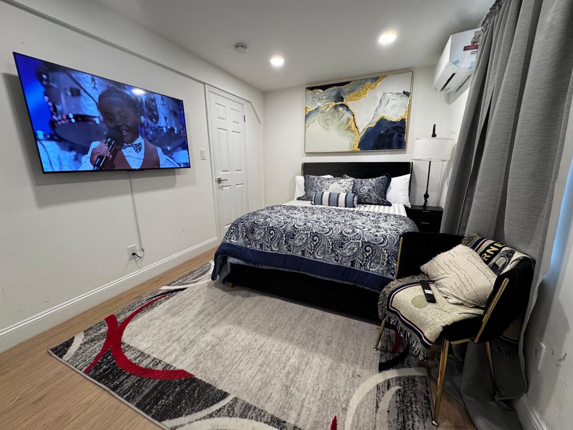 Exquisite 3 Bedrooms Apartment *