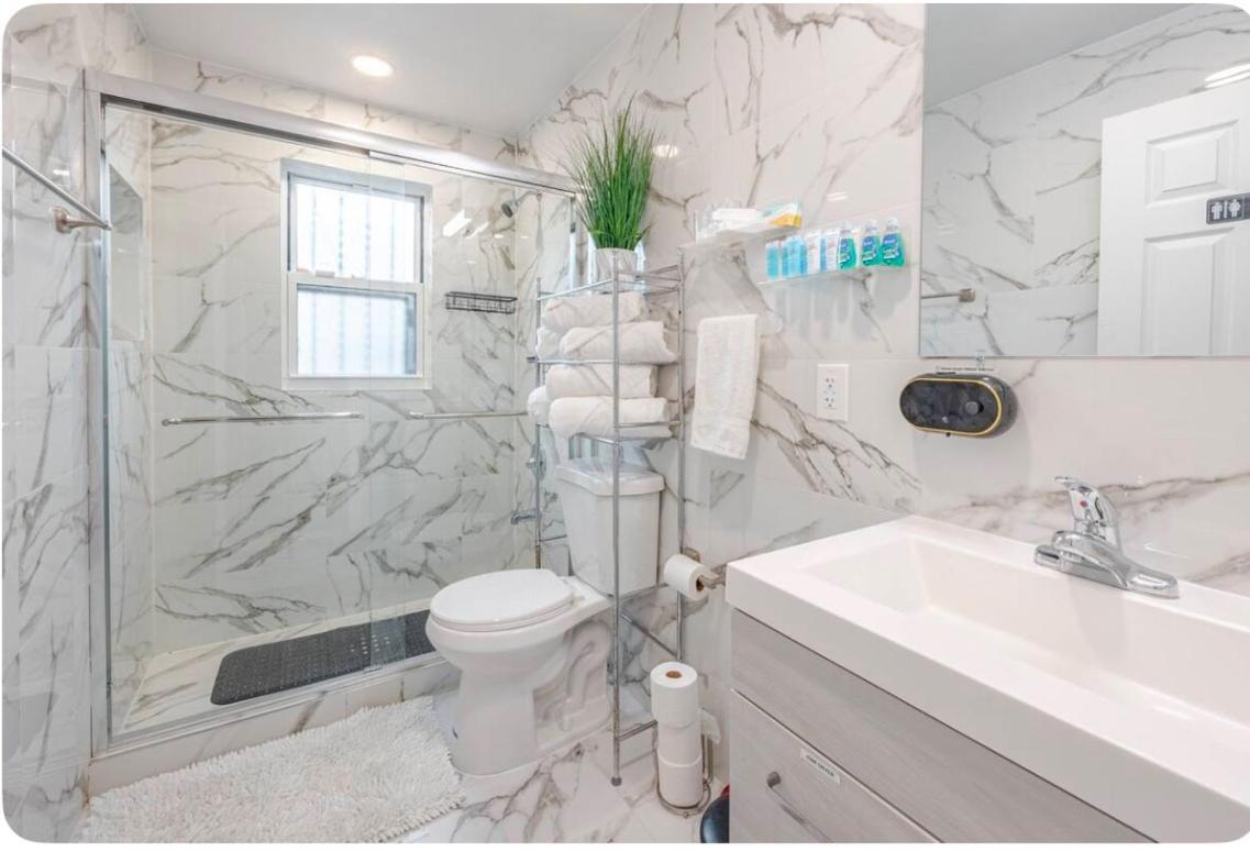 Exquisite 3 Bedrooms Apartment *