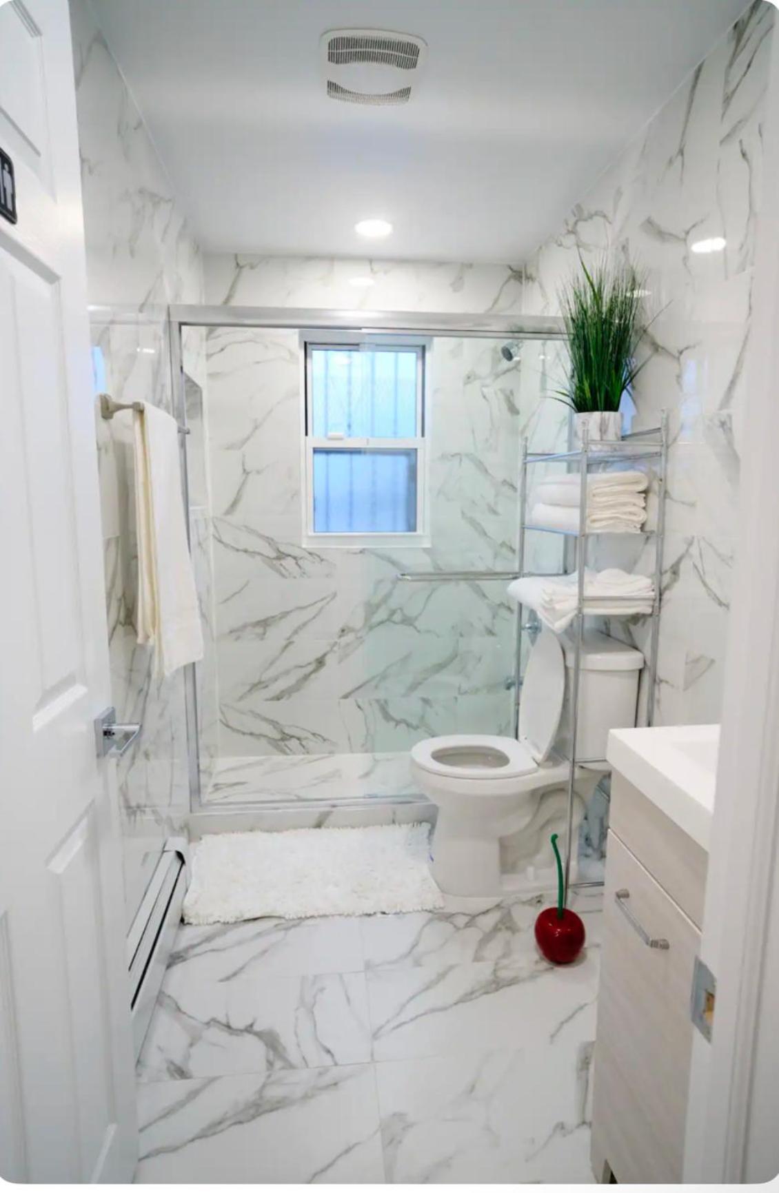 Apartment Exquisite 3 Bedrooms Newark