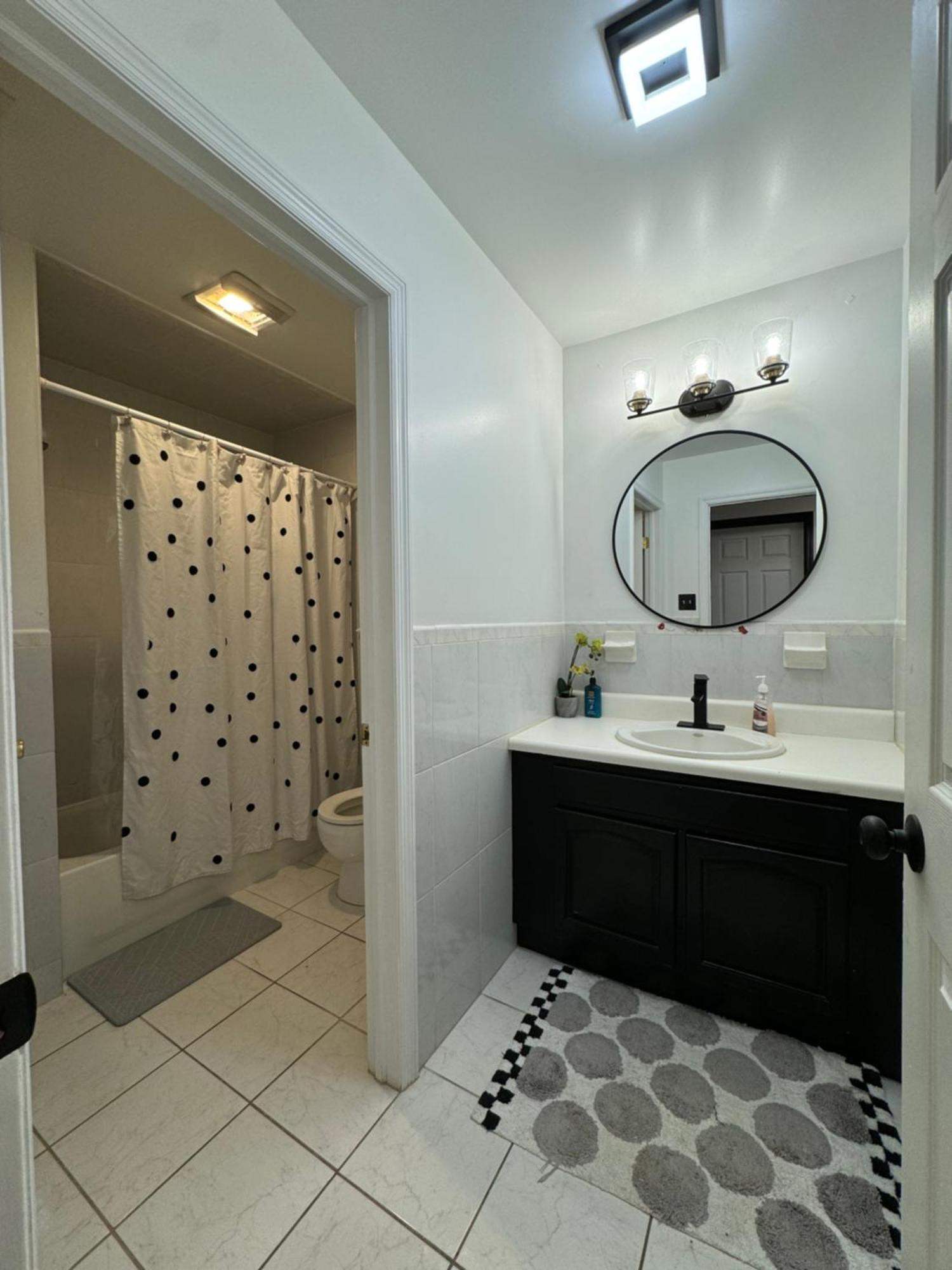 4brm In 3fam House, Apartment Newark