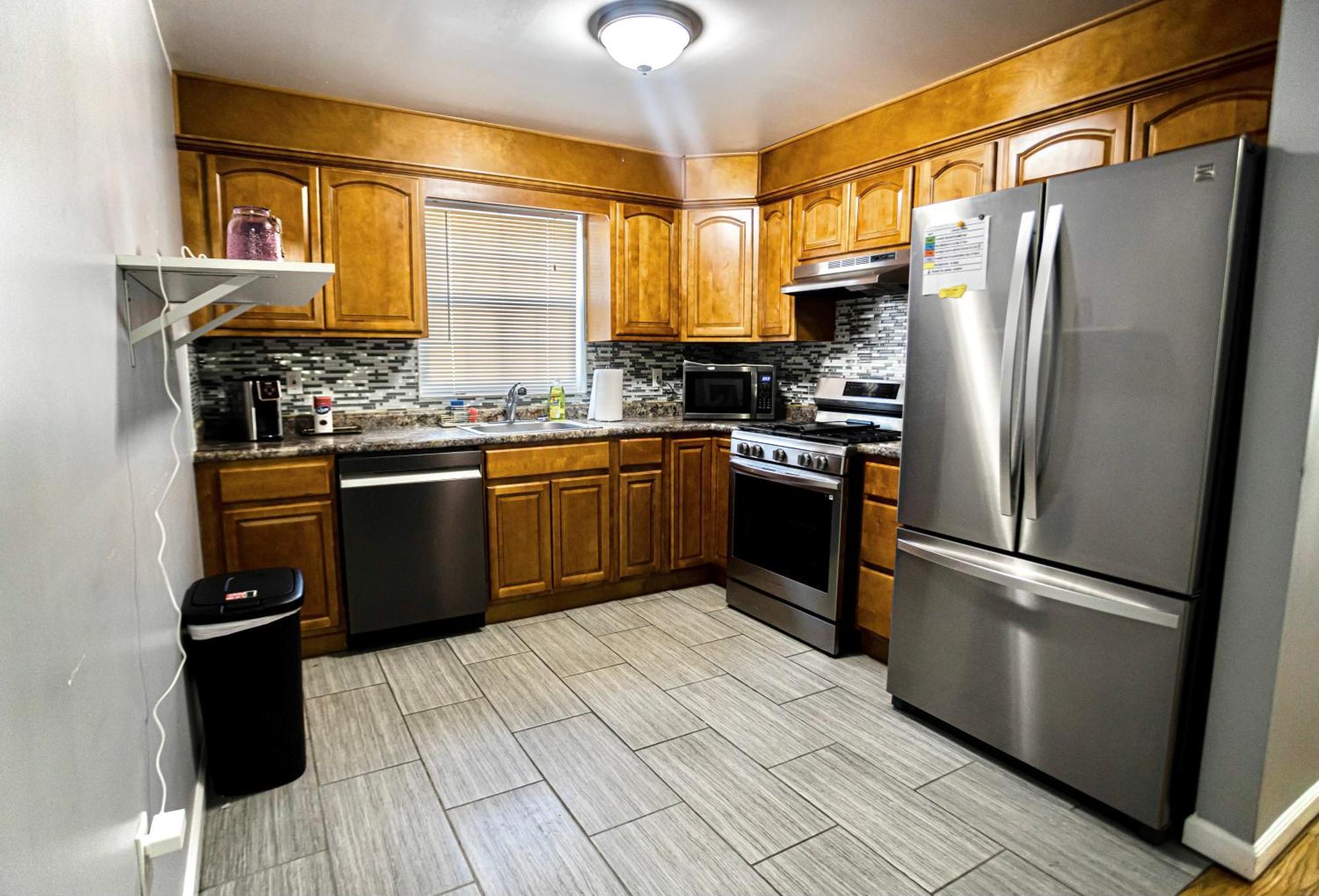Urban Oasis Spacious 3br 2ba Patio Oasis Near Nyc Ewr American Dream Mall Newark