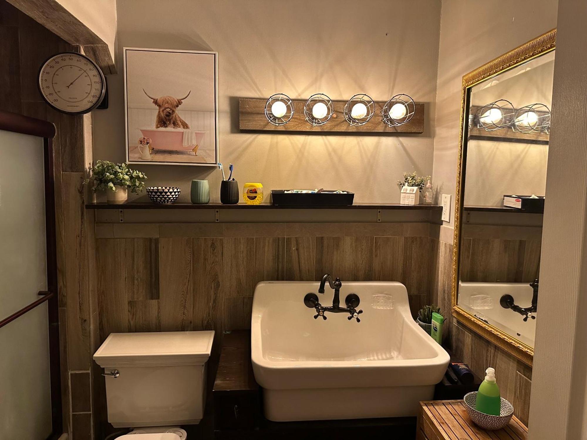 Ferry Hostel Newark