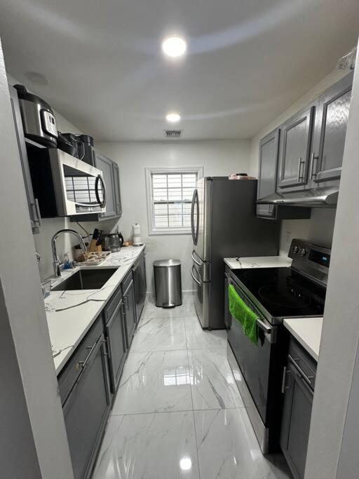Apartment Cozy Modern Near Nyc & Airport *