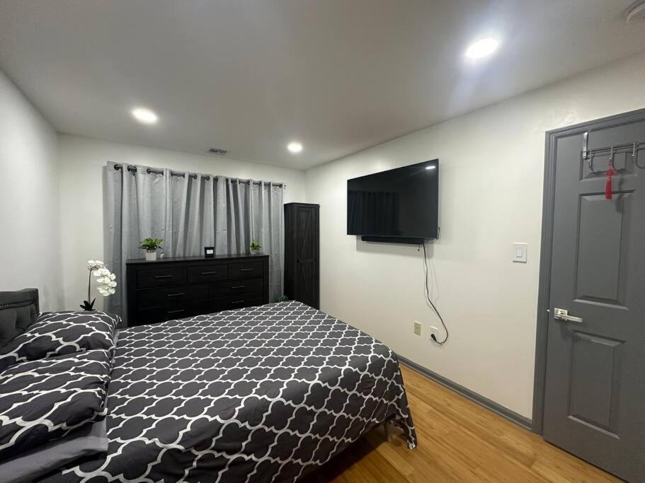 Cozy Modern Near Nyc & Airport Apartment *