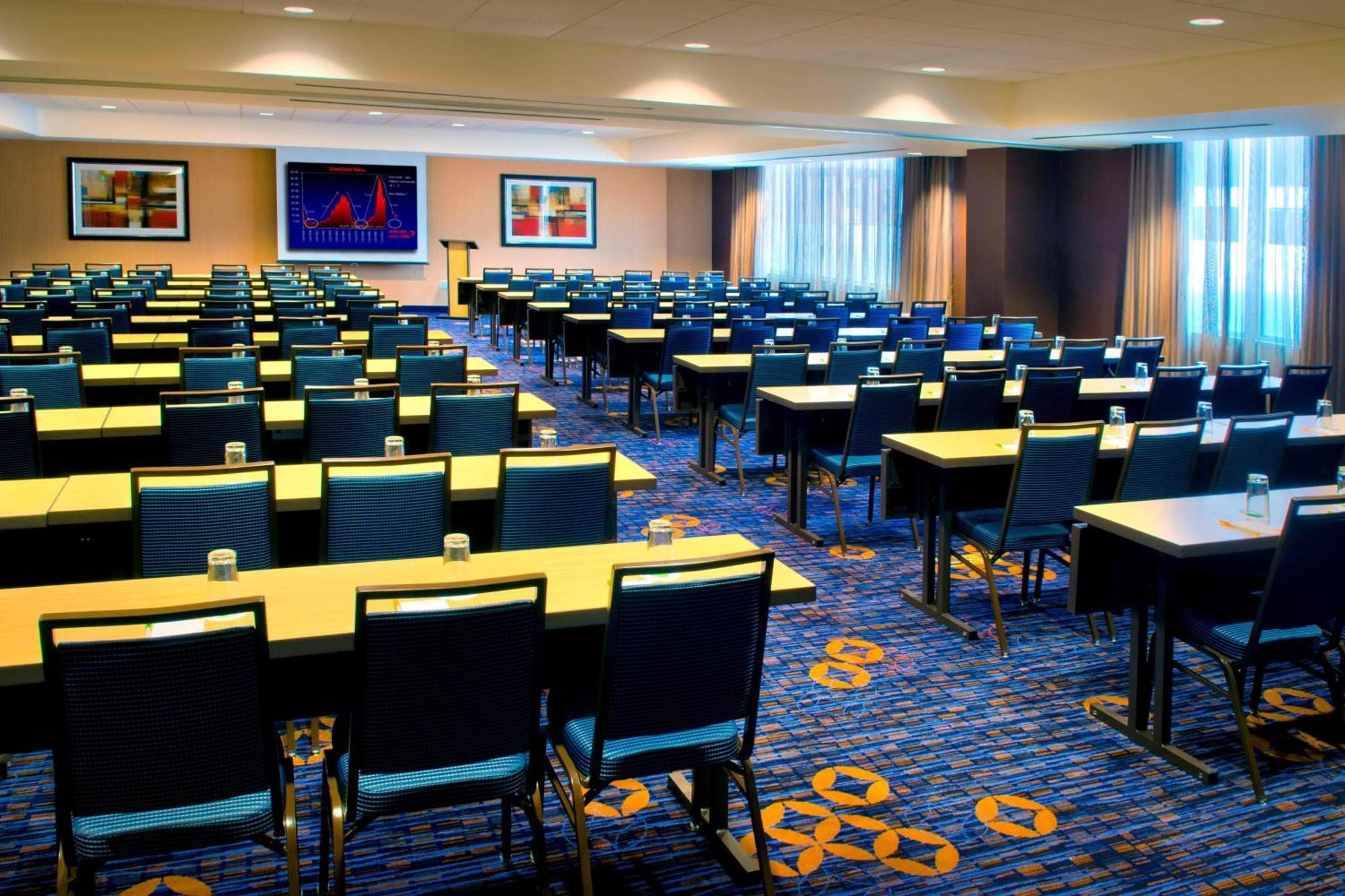 Hotel Courtyard By Marriott Downtown