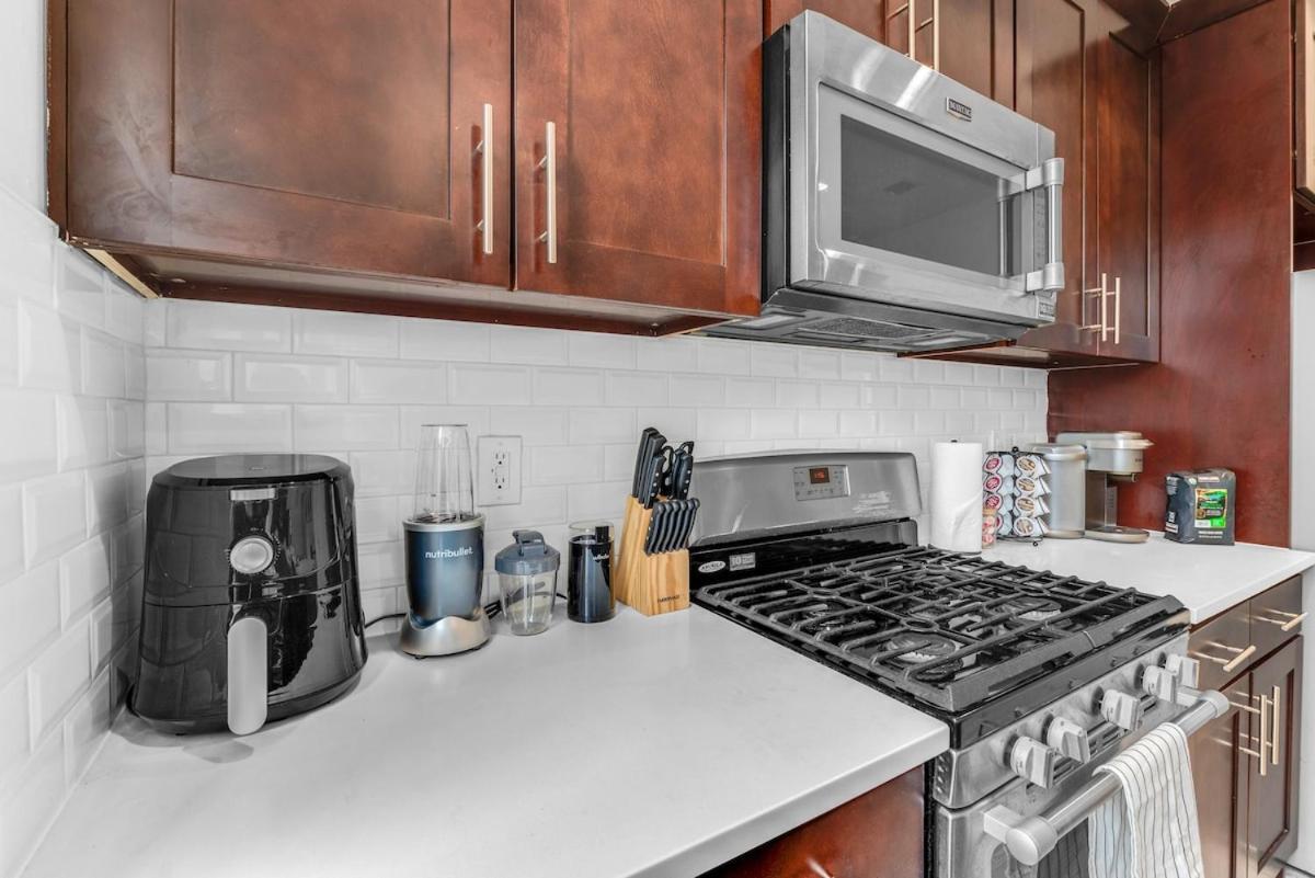 Apartment 20 Min To Manhattan! 2br Luxurious Comfy & Spotless *