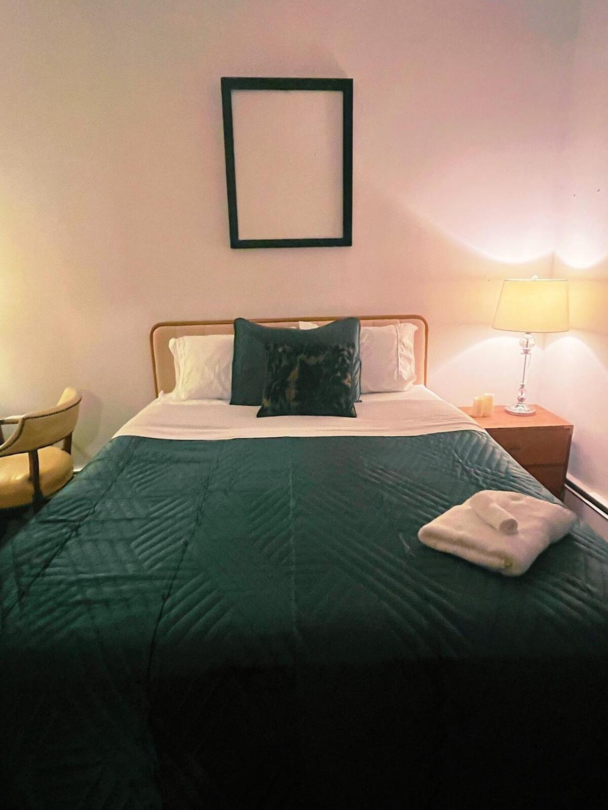 Ironbound 4 Bdrm Industrial Suite! Free Parking Newark