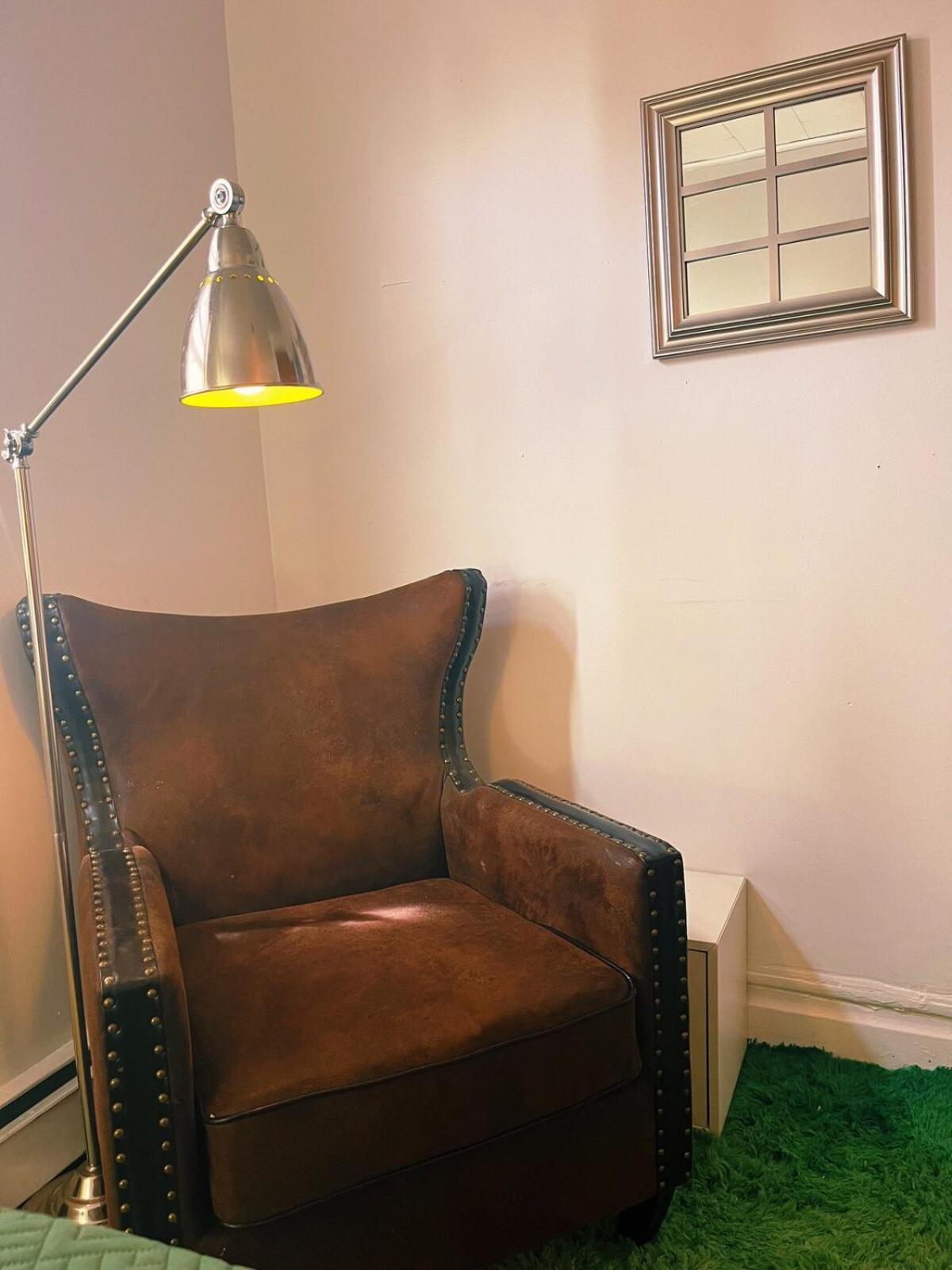 Holiday home Ironbound 4 Bdrm Industrial Suite! Free Parking Newark