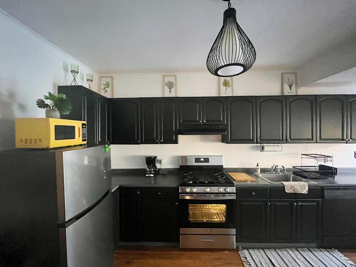 Ironbound 4 Bdrm Industrial Suite! Free Parking Holiday home Newark