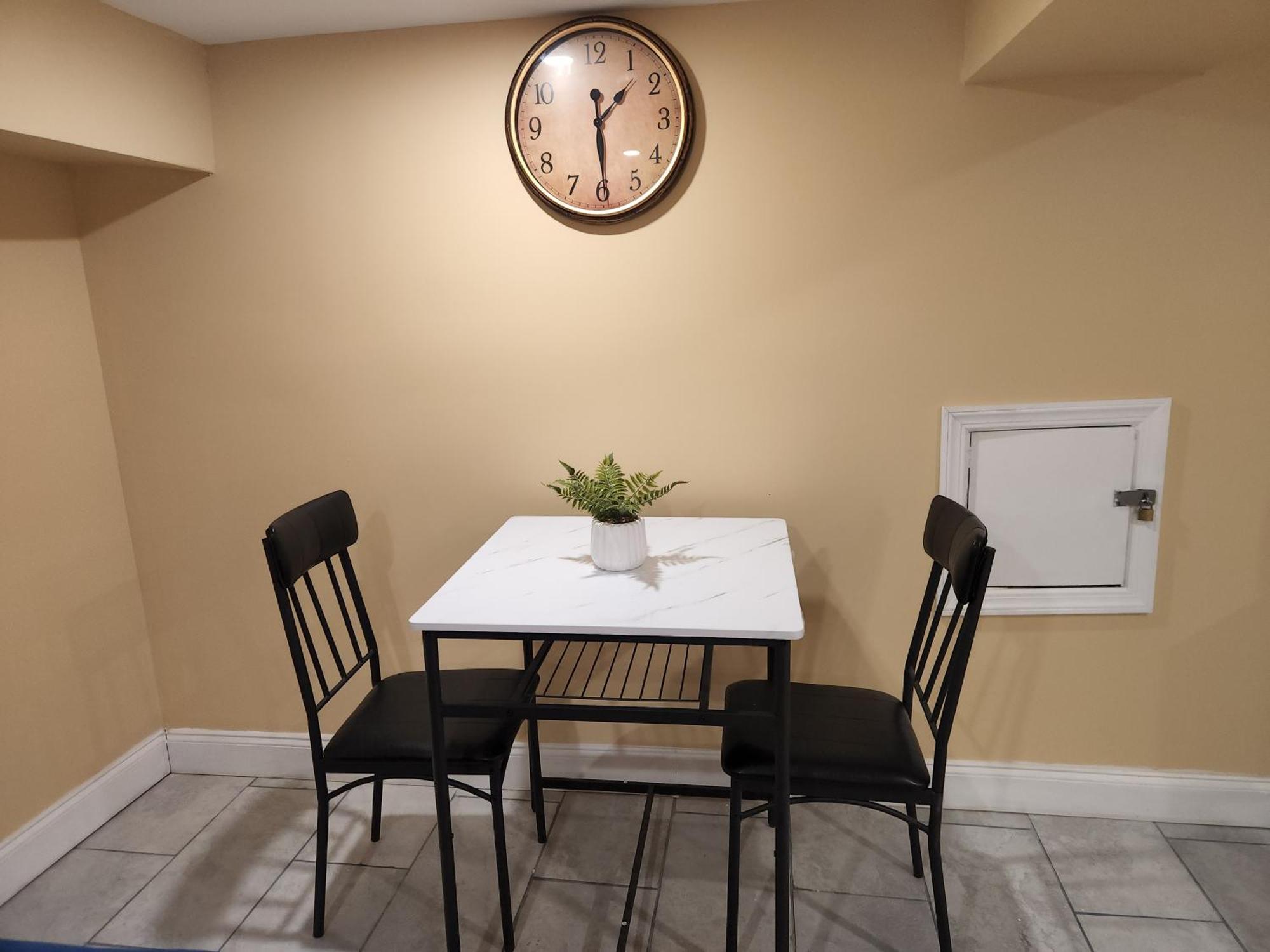 Apartment 2kings Newark