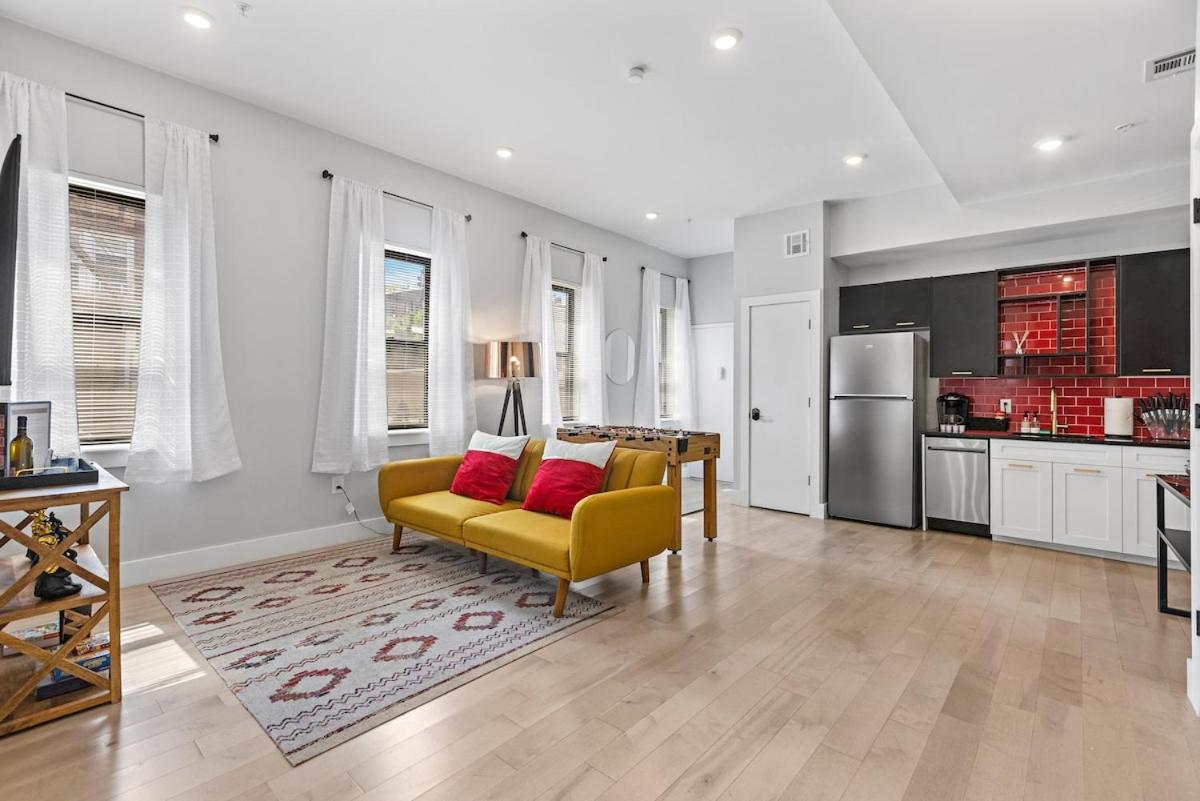 4 Near Downtown Apartment