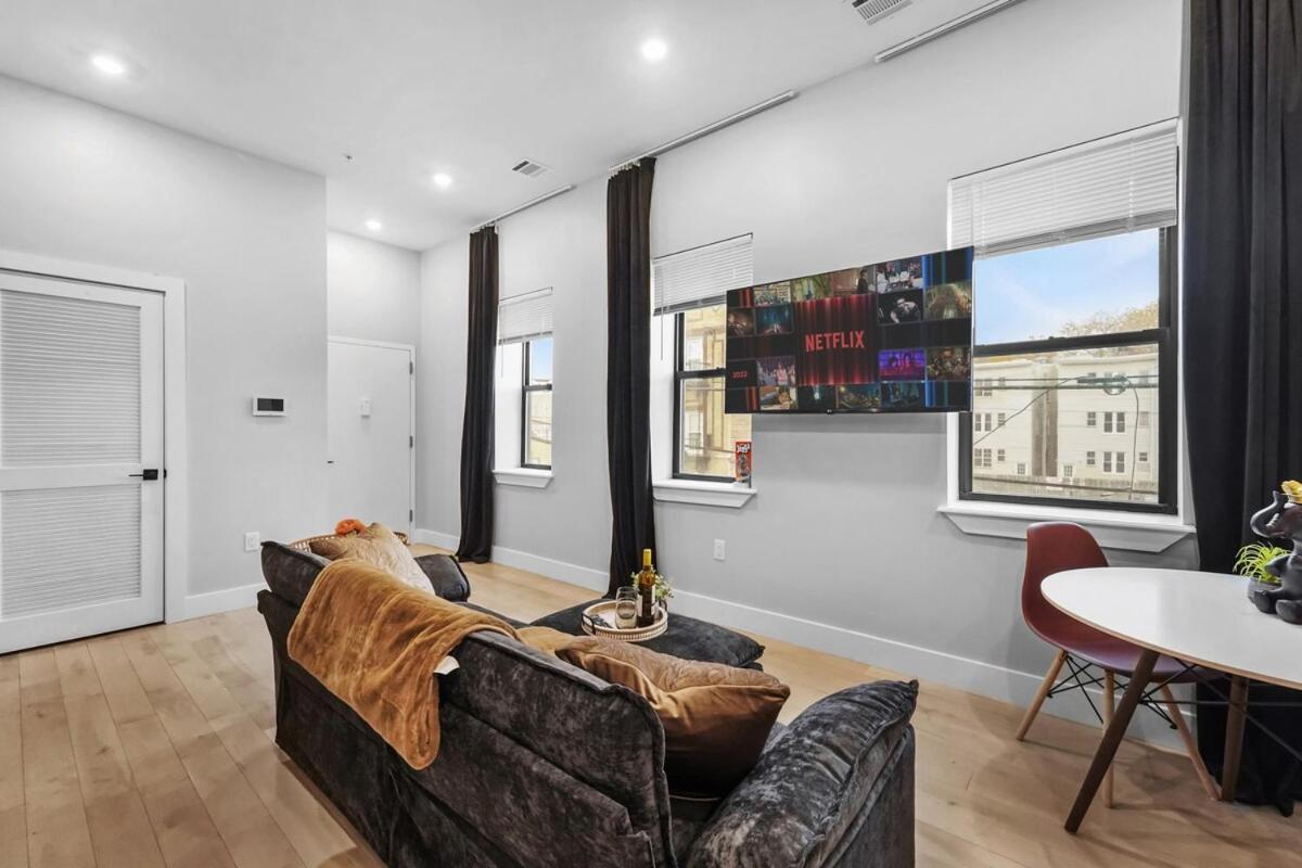 Apartment 4br Duplex, Prime Location *