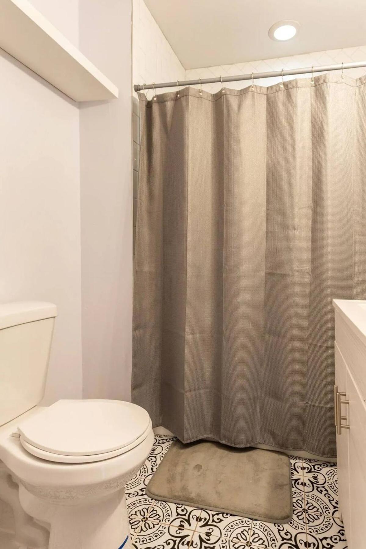 Apartment Spacious Cozy Retreat, Sleeps 10, Near Nyc & Ewr *