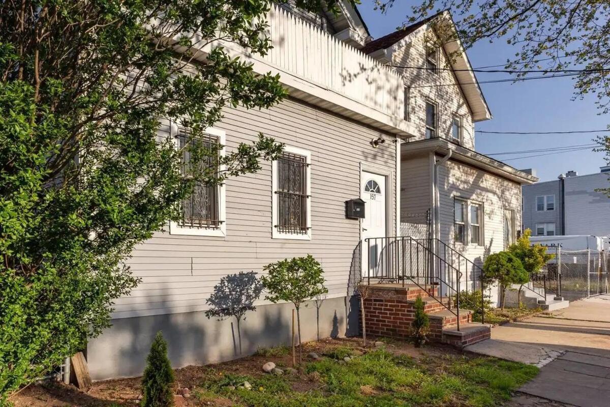 Apartment Spacious Cozy Retreat, Sleeps 10, Near Nyc & Ewr