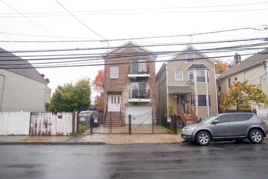 Urban Oasis Spacious 3br 2ba Patio Oasis Near Nyc Ewr American Dream Mall Newark